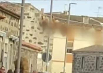 Sedilo, a nulla sono servite le proteste: la corsa a cavallo per decapitare i polli si è svolta