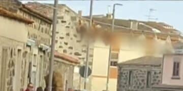 Sedilo, a nulla sono servite le proteste: la corsa a cavallo per decapitare i polli si è svolta