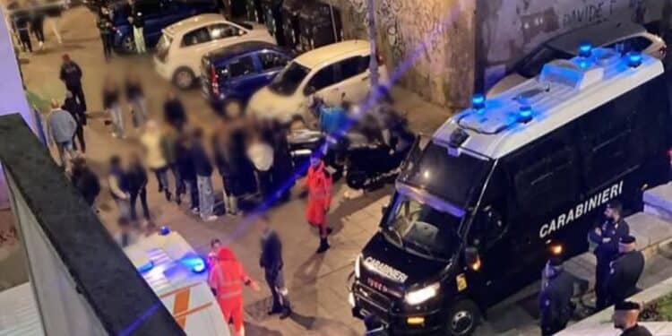 Cagliari, rissa tra ragazzini in piazza Sant’Eulalia: intervengono anche i carabinieri e un’ambulanza