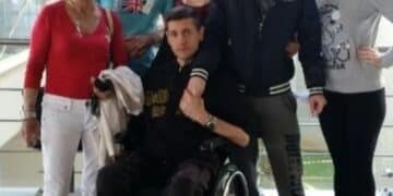 Cagliari, una grave forma di distrofia muscolare: la vita tutta in salita di Maurizio Corona