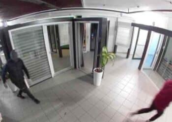 Sestu, ladri scatenati irrompono anche nella fabbrica delle zanzariere. I cittadini: “Non ci sentiamo sicuri”