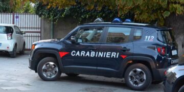 Iglesias, esasperata da minacce e violenze denuncia il figlio: scatta il codice rosso con braccialetto elettronico