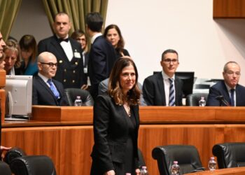Sulla finanziaria sarà guerra in consiglio regionale: Fdi all’attacco, “Niente tempi brevi, la colpa del ritardo è solo della Todde”