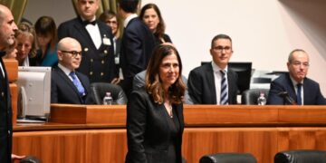 Decadenza Todde, sulle chat la campagna elettorale per la Sardegna è già iniziata: “Mi candido, mi voti?”