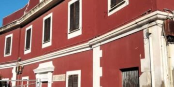 Non abbandonate la storica Casa Cantoniera di viale Sant’Avendrace: perchè lasciarla in questo stato?