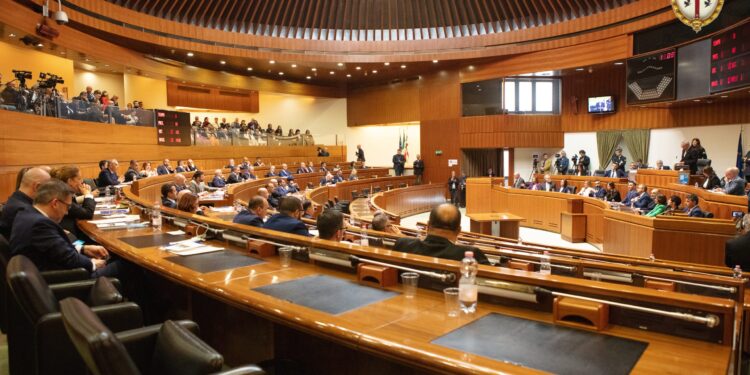 Rinnovabili, la Sardegna di nuovo bocciata: per la corte costituzionale la moratoria Todde è illegittima