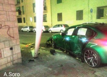 Cagliari, dopo lo schianto di via De Gioannis tante strade della città ancora al buio: il Comune di Zedda non interviene