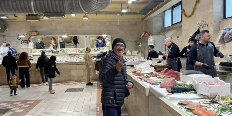 Ciao ciao mercato di San Benedetto, l’ultimo ciak prima dei lavori che dureranno anni: “Qui c’è tutta la nostra vita”