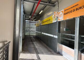 Nuovo mercato di Cagliari in piazza Nazzari, insegne colorate e box nuovissimi: eccolo in anteprima (VIDEO)