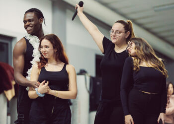 “Bridgerton – Una storia Regency”, la serie dei record al Teatro Massimo di Cagliari