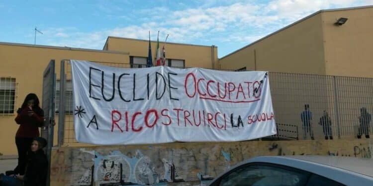 Cagliari, occupato il liceo classico-scientifico Euclide: studenti in rivolta per una scuola migliore