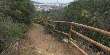 Sarroch, ripristinata a tempo di record la staccionata del sentiero per il nuraghe Sa Domu e S’Orcu