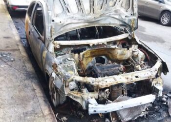 Notte di fuoco ad Assemini, ancora un’auto in fiamme