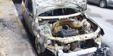 Notte di fuoco ad Assemini, ancora un’auto in fiamme