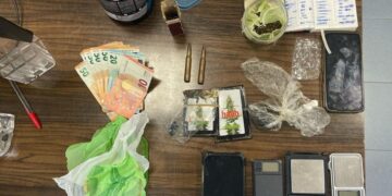 Carbonia, in auto e in casa droga, contanti e l’agenda dei clienti: arrestato 49enne