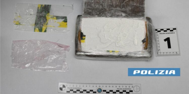 Allarme eroina nell’Oristanese: sgominata una banda di spacciatori, 5 arresti