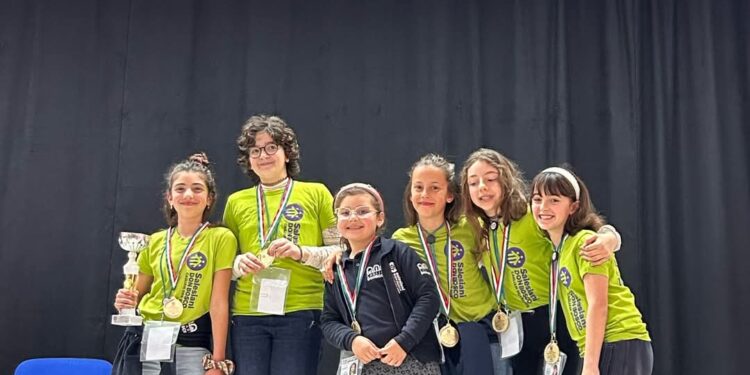 Cagliari, vola alla ribalta nazionale anche la squadra femminile elementare del Don Bosco nel trofeo scacchi
