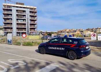 Cagliari, aggressione durante una gara clandestina in un cantiere: due operai in ospedale, un arresto