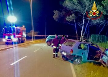 Schianto nella notte al Poetto: quattro feriti, grave una ragazza