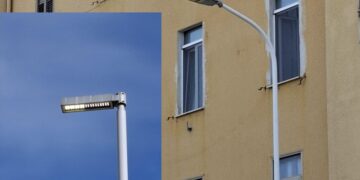 Cagliari, a San Michele lampioni accesi in pieno giorno: “Uno spreco sulle spalle dei cittadini”