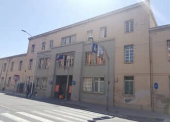 Cagliari, carenza cronica di medici e operatori sanitari, nel piano 2025 è “addirittura prevista una riduzione”