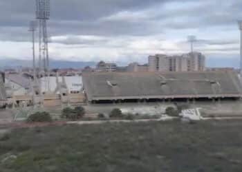La triste fine del Sant’Elia, da tempio del calcio a eco-mostro: il VIDEO della devastazione nella pancia dello stadio