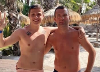 Ragazzo di 19 anni uccide il padre per difendere la madre: “Stava ancora maltrattando mamma”