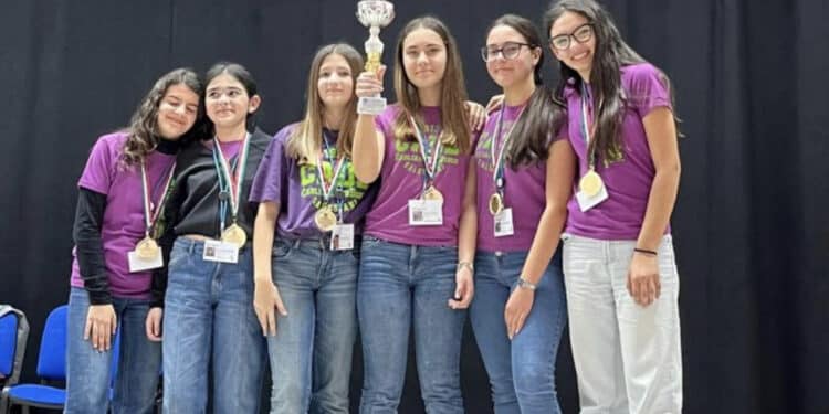 Cagliari, sei giovani scacchiste sarde volano alla finale nazionale: sfida decisiva a maggio a Montesilvano