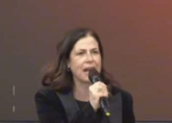 Alessandra Todde in piazza a Roma contro il riarmo: “La resistenza siamo noi”