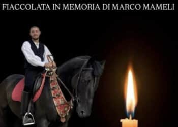 Ilbono, fiaccolata per Marco Mameli: “Vogliamo giustizia”