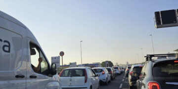 Cagliari, scontro auto-moto sull’Asse Mediano: traffico paralizzato