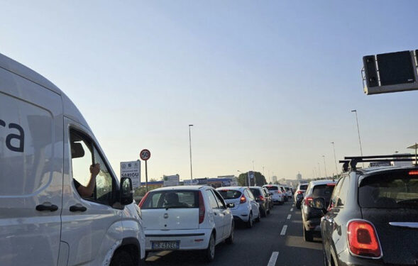 Cagliari, scontro auto-moto sull’Asse Mediano: traffico paralizzato