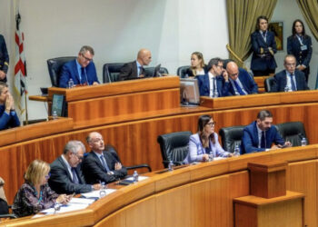 Sanità in Sardegna, non si salva neanche la legge sul commissariamento delle asl: “Va impugnata”