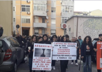 Cagliari, fiaccolata in memoria di Manuela Murgia: “Insieme per la giustizia”