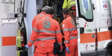 Sbatte con la minimoto contro un muretto: morto un bimbo di 4 anni