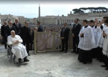 Papa Francesco a Piazza San Pietro per la Domenica delle Palme