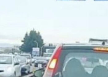 Ennesimo incidente sulla 554: tre auto coinvolte, traffico bloccato