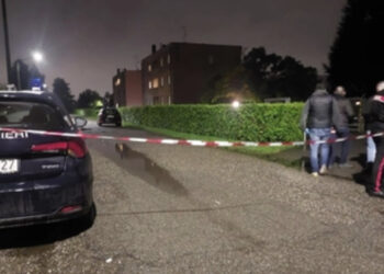 Donna di 55 anni uccisa a coltellate, il marito bloccato col taser