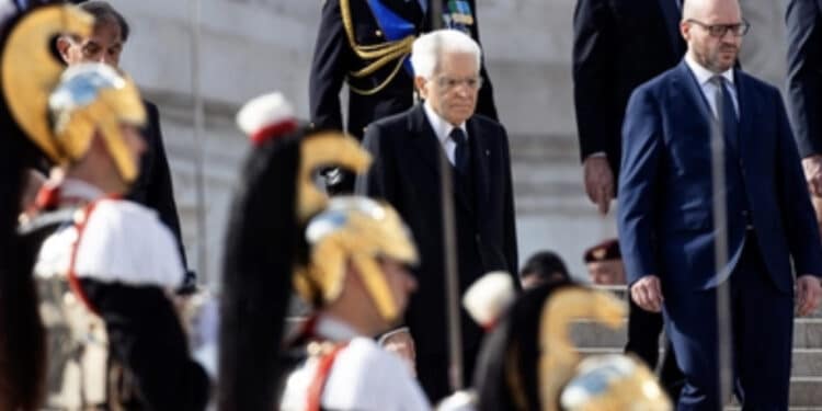 Celebrazioni del 25 aprile, il Presidente Mattarella all’Altare della Patria