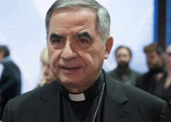 Il cardinale Becciu non parteciperà al Conclave