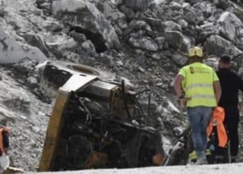 Tragedia sul lavoro, operaio di 59 anni  muore cadendo in una cava