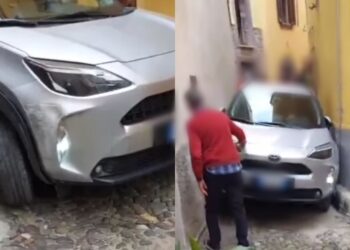 Bosa, turisti stranieri rimangono incastrati con l’auto