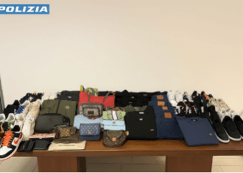 Sassari, sequestrato un quantitativo ingente di prodotti dal marchio contraffatto: una denuncia