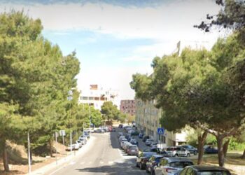 Cagliari, la richiesta per il papà malato di tumore: “Eliminate le barriere, permettetegli di fare la doccia”