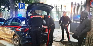 Cagliari, minacce e intimidazioni agli automobilisti: allontanati 12 parcheggiatori abusivi stranieri a Stampace