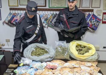 Selargius, in casa due chili di droga e 27mila euro in contanti: 46enne nei guai