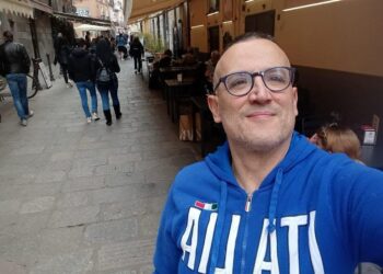 Sandro Mascia mette in vendita il suo bar alla Marina: “Quanti ricordi, in futuro forse aprirò un bed and breakfast”