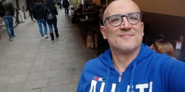 Sandro Mascia mette in vendita il suo bar alla Marina: “Quanti ricordi, in futuro forse aprirò un bed and breakfast”