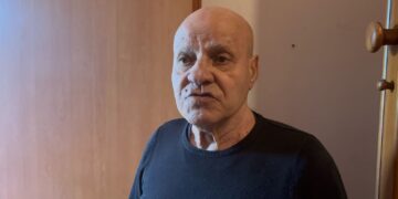 Il grido d’aiuto di chi vive in Piazza Medaglia Miracolosa, tra tegole rotte e acqua che entra in casa (VIDEO)