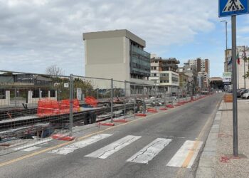 Viale Diaz, si blocca tutto: clamoroso passo indietro per i lavori della metropolitana leggera, l’Arst processa l’impresa (VIDEO)